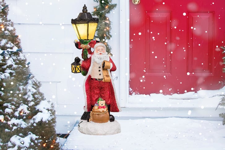 Christmas-Light---Santa-Statue-with-Lantern-1