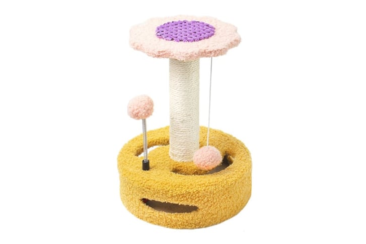 WOODEN-CAT-TREE-SCRATCHER-YELLOW