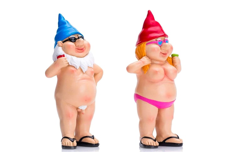 Naked-Gnome-Statues-2