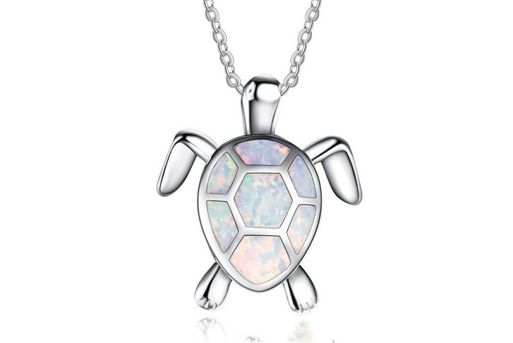 SIMPLE-OCEAN-THEME-OPAL-TURTLE-PENDANT-NECKLACE-2