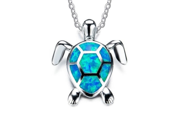 SIMPLE-OCEAN-THEME-OPAL-TURTLE-PENDANT-NECKLACE-6