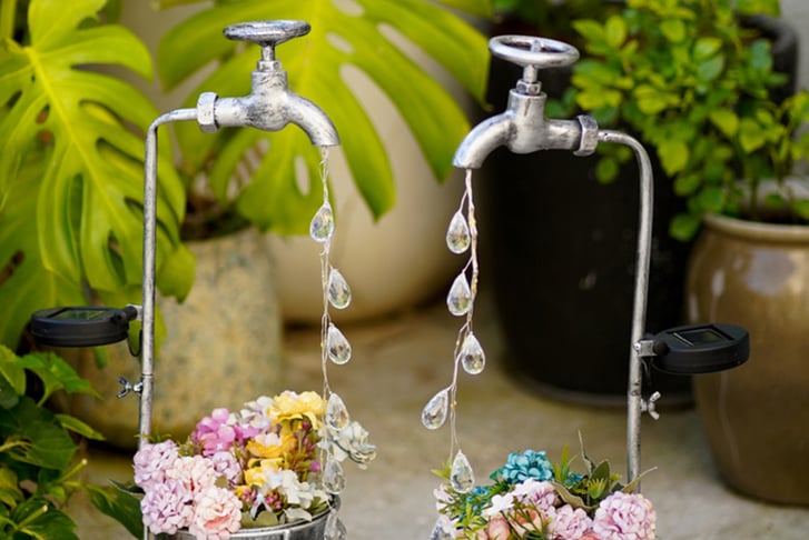 Solar-Powered-Faucet-Lights-Planter-Pot-4