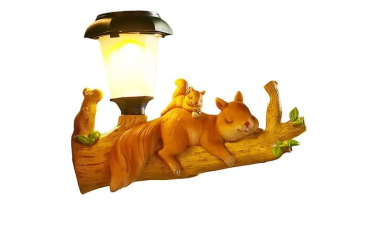 Tree-Hugger Statue Figurine With Solar Light-2