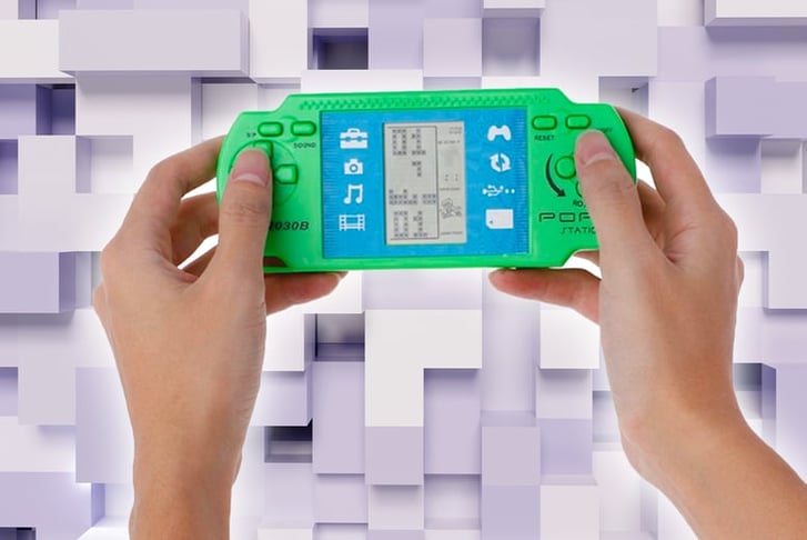 Tetris-Handheld-Game-Console-1