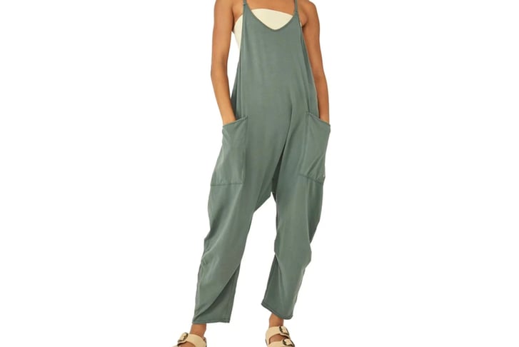 Women V-Neck Loose Solid Color Jumpsuit With Pockets-2