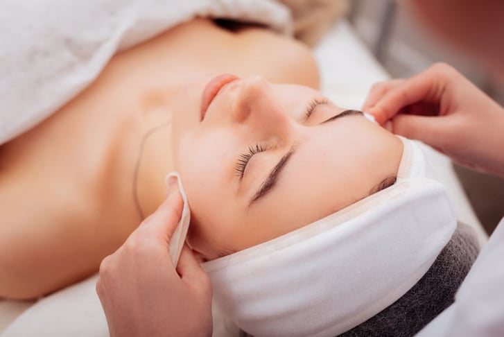 Luxury Facial, Massage & Voucher - RL Beauty