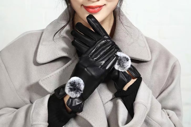 Electric-Heated-Touch-Screen-Gloves-1