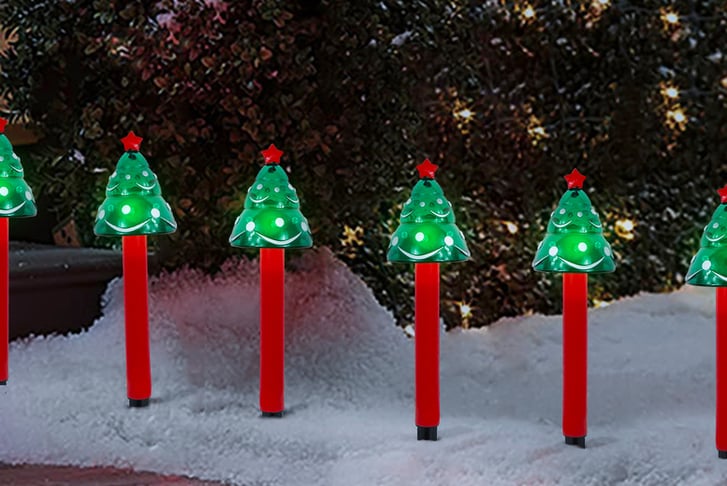 Solar-Powered-LED-Christmas-Garden-Stake-Lights-7