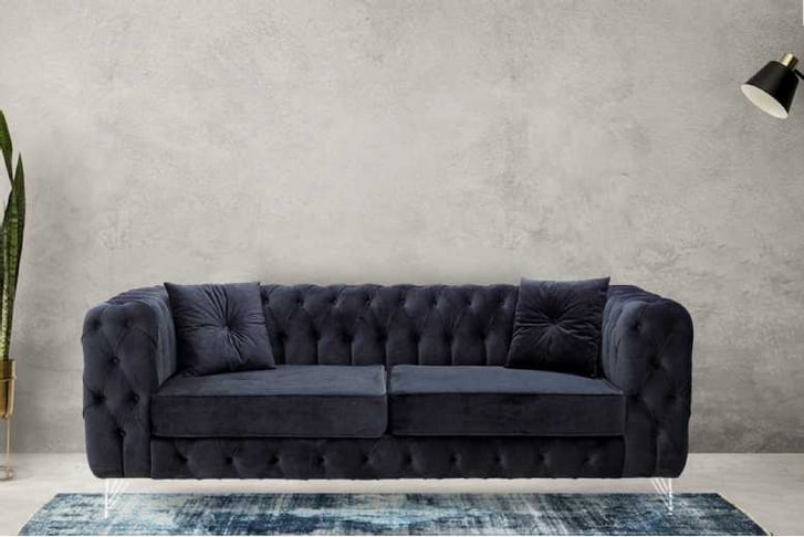 Black-sofa1709561385245