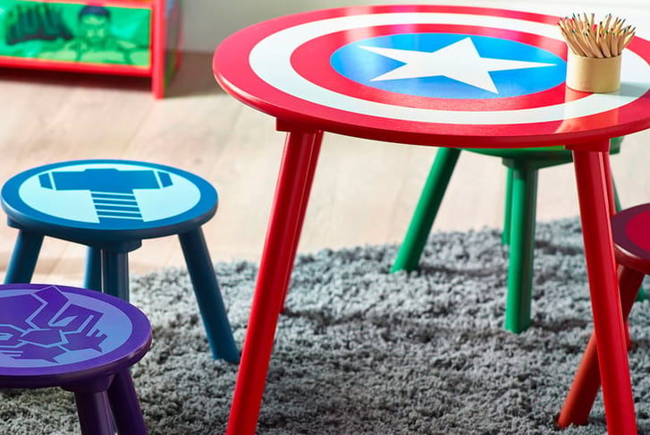 33051302-MARVEL-AVENGERS-ROUND-TABLE-STOOL-SET-4