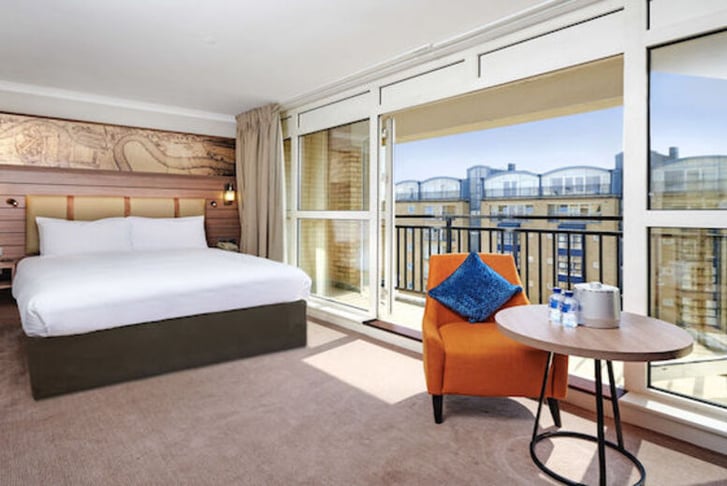 doubletree-hilton-docklands-room-01