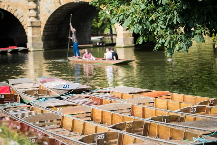 Boating In Punts On River Cherwell In Oxford