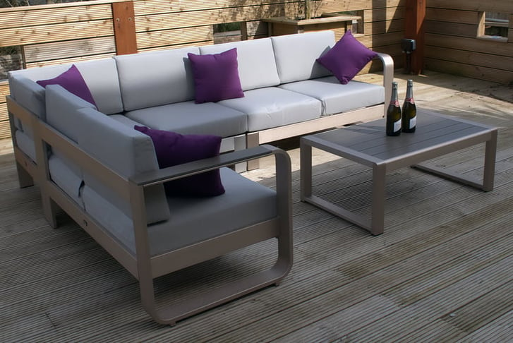 6-Seater-Premium-Aluminium-Outdoor-Sofa-3