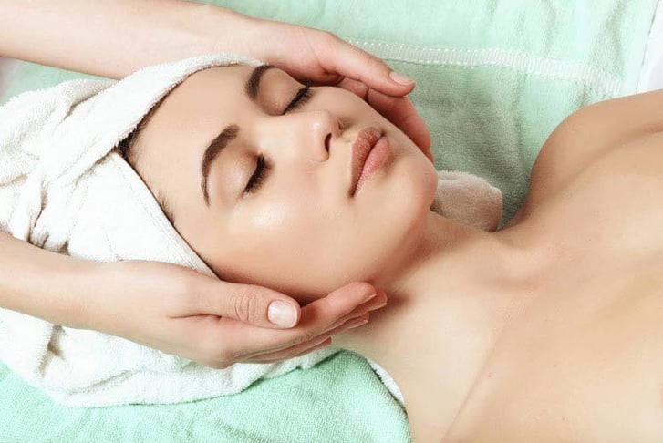 The Revival Luxury Signature Facial - West Bromwich