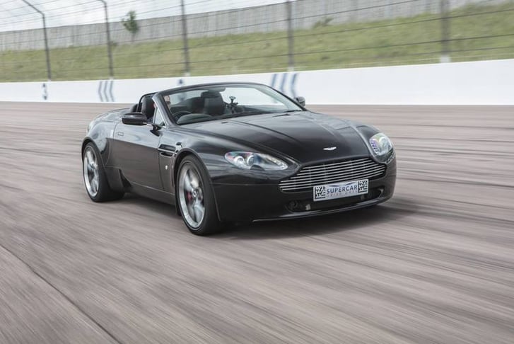 Aston Martin V8 Vantage Experience 