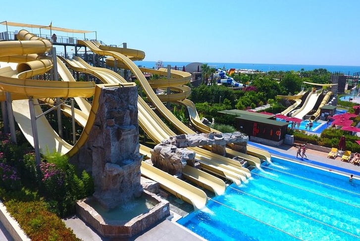 aqua-park-big-slides