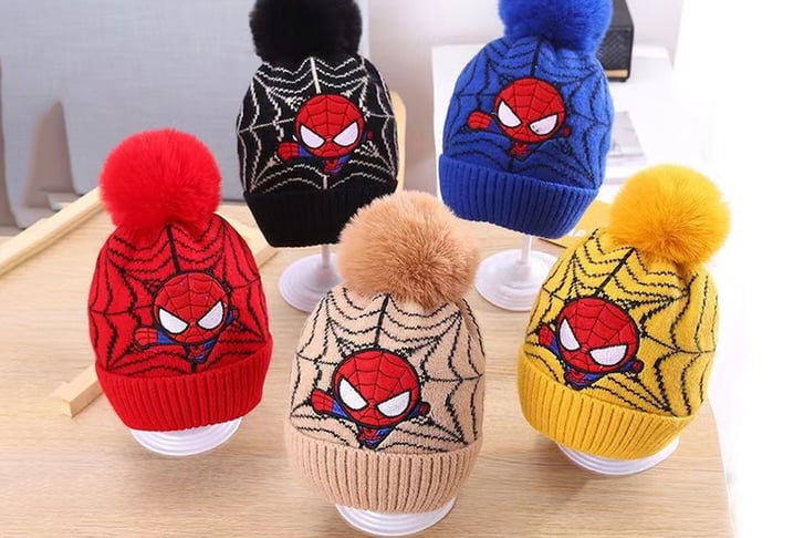 IRELAND-Kids-Spiderman-Inspired-Knitted-Hat-2