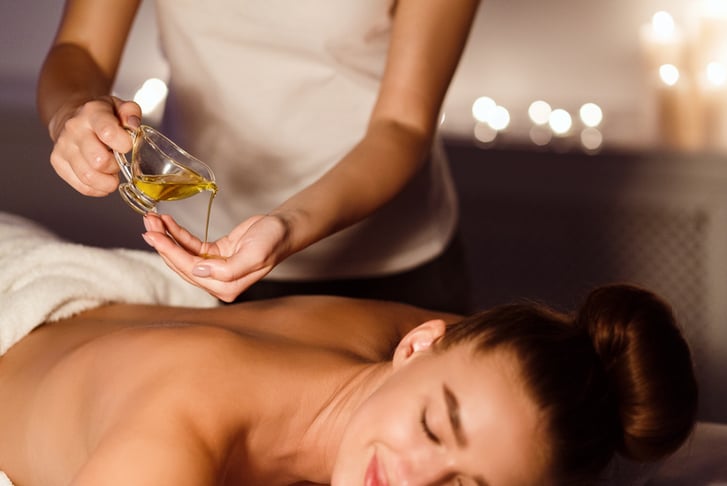 60 Minute Warm Oil Massage & £10 Voucher - Nankuranaisa, Croydon