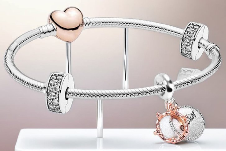QUEEN-SILVER-&-ROSE-GOLD-CHARM-BRACELET-18.5CM