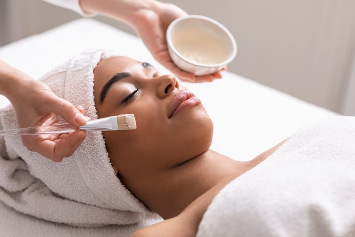 Oxygen & Collagen Mask Facial - Corporel Aesthetics