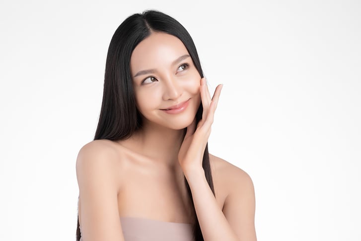Dermaplaning facial