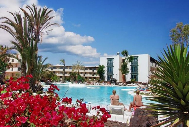 5nt All-Inc. Lanzarote & Flights - Wowcher