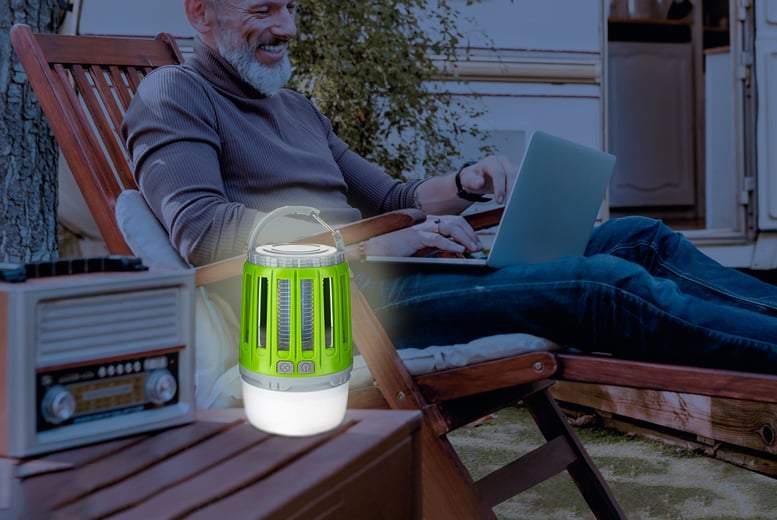 Uv lamp store insect killer