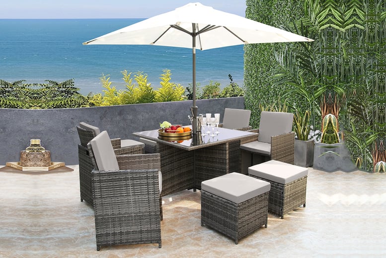 Square rattan deals garden table